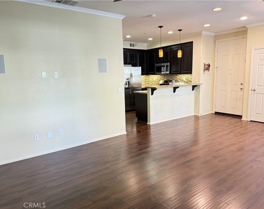 10510 Maple - Photo Thumbnail 5