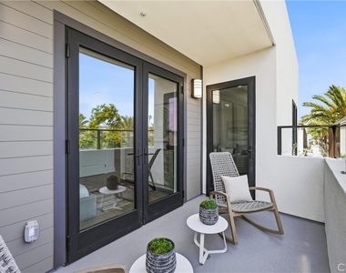 24722 Del Prado - Photo Thumbnail 21