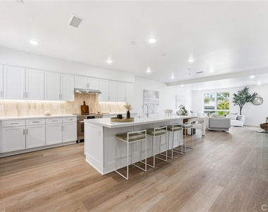 24722 Del Prado - Photo Thumbnail 13