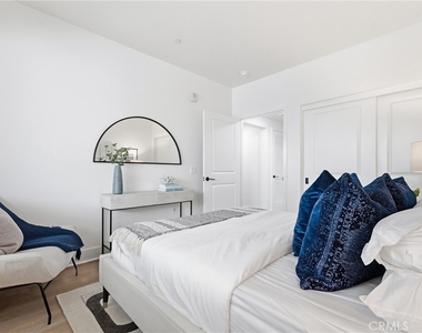 24722 Del Prado - Photo Thumbnail 28