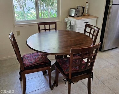 279 Avenida Carmel - Photo Thumbnail 6