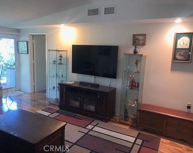 279 Avenida Carmel - Photo Thumbnail 4