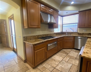 318 9th Street - Photo Thumbnail 13