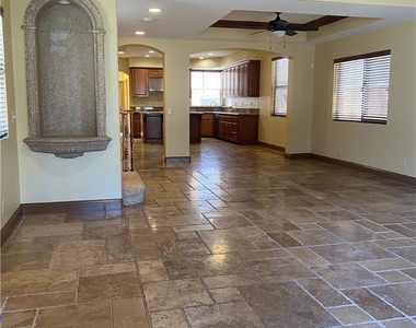318 9th Street - Photo Thumbnail 2
