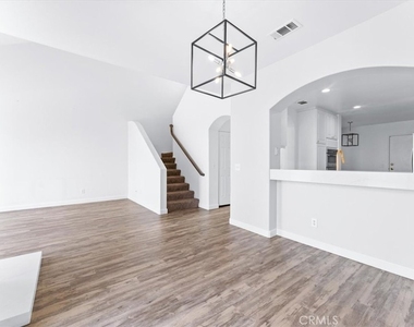 47 La Mirage Circle - Photo Thumbnail 5