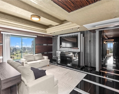 10336 Wilshire - Photo Thumbnail 7