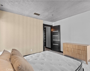 10336 Wilshire - Photo Thumbnail 17
