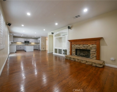 3476 Hawthorne - Photo Thumbnail 7