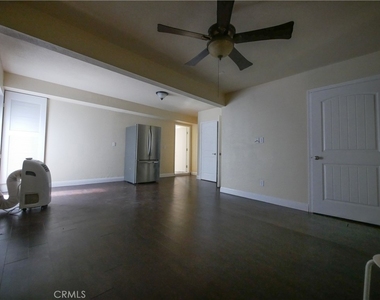 3476 Hawthorne - Photo Thumbnail 16