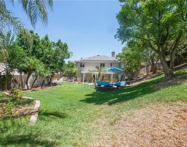 3476 Hawthorne - Photo Thumbnail 19