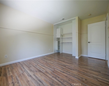 3476 Hawthorne - Photo Thumbnail 13