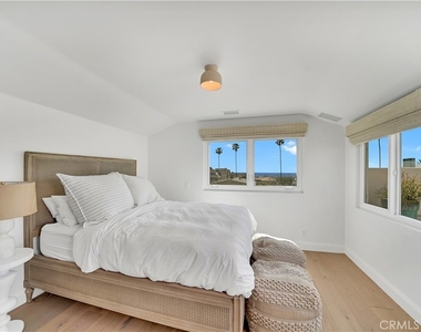 412 Acacia Avenue - Photo Thumbnail 25