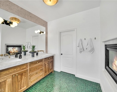 412 Acacia Avenue - Photo Thumbnail 22
