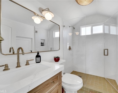 412 Acacia Avenue - Photo Thumbnail 27