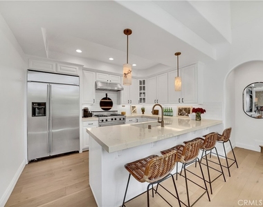 412 Acacia Avenue - Photo Thumbnail 12