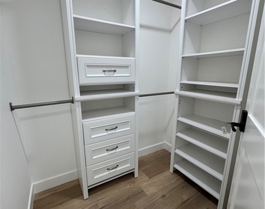 380 Mira Loma Pl - Photo Thumbnail 8