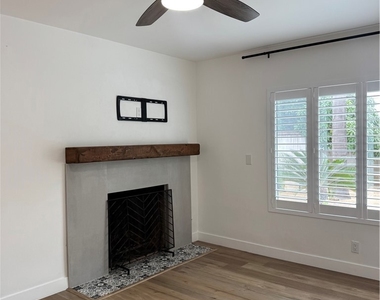 380 Mira Loma Pl - Photo Thumbnail 5