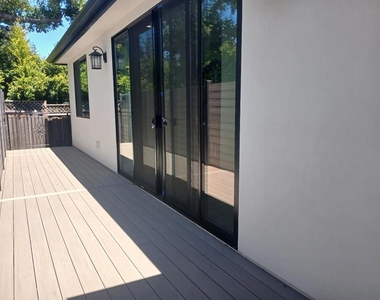 523 Lancaster Way - Photo Thumbnail 4