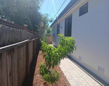523 Lancaster Way - Photo Thumbnail 38