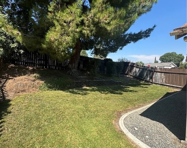 2152 Trafalgar Avenue - Photo Thumbnail 15