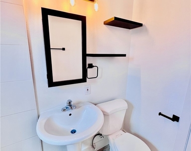 425 Grand Ave - Photo Thumbnail 15