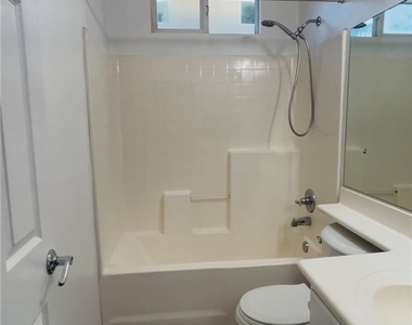 27903 Crescent Court - Photo Thumbnail 13