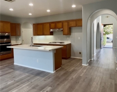27903 Crescent Court - Photo Thumbnail 2