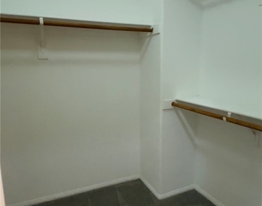 27903 Crescent Court - Photo Thumbnail 10