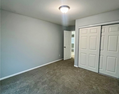 27903 Crescent Court - Photo Thumbnail 9