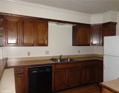 1021 Coulter Pine - Photo Thumbnail 9
