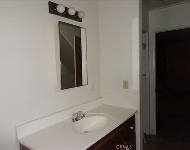 1021 Coulter Pine - Photo Thumbnail 16