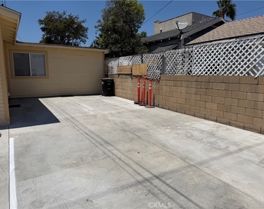 835 Pepper Way - Photo Thumbnail 15