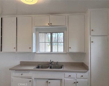 7224 1/4 Florence Avenue - Photo Thumbnail 7