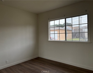 7224 1/4 Florence Avenue - Photo Thumbnail 11