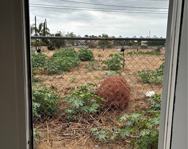 7224 1/4 Florence Avenue - Photo Thumbnail 8
