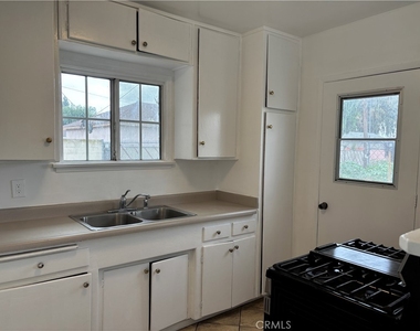 7224 1/4 Florence Avenue - Photo Thumbnail 6