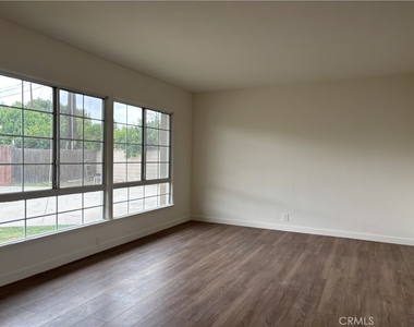 7224 1/4 Florence Avenue - Photo Thumbnail 2