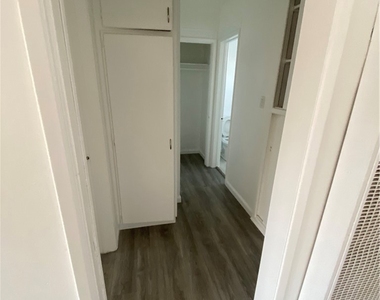257 W 17th Street - Photo Thumbnail 4