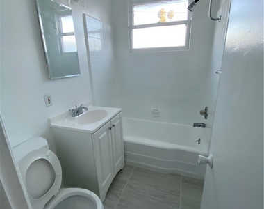 257 W 17th Street - Photo Thumbnail 6