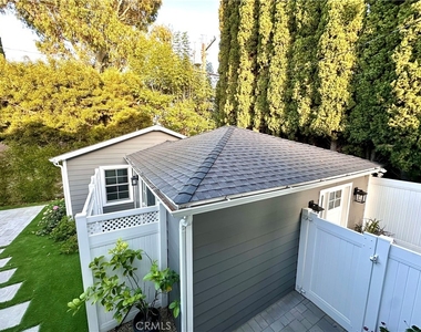 1820 1/2 S Wooster Street - Photo Thumbnail 21