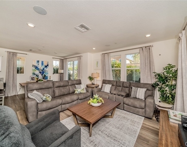 1617 Honeysuckle Place - Photo Thumbnail 6