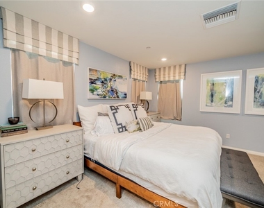 1617 Honeysuckle Place - Photo Thumbnail 15