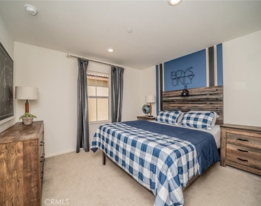 1617 Honeysuckle Place - Photo Thumbnail 19