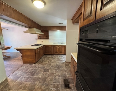 21015 Cantel - Photo Thumbnail 7