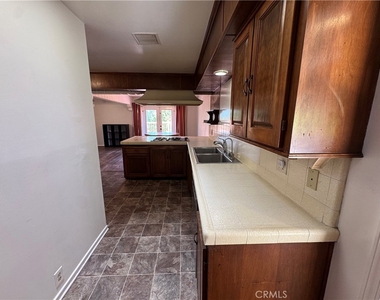 21015 Cantel - Photo Thumbnail 8