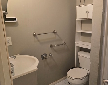 11507 Swinton Avenue - Photo Thumbnail 4