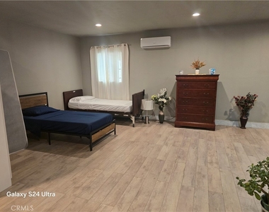 11507 Swinton Avenue - Photo Thumbnail 2