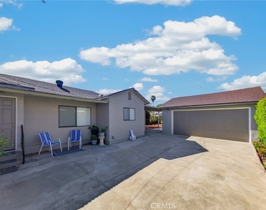 3227 E Del Mar - Photo Thumbnail 16