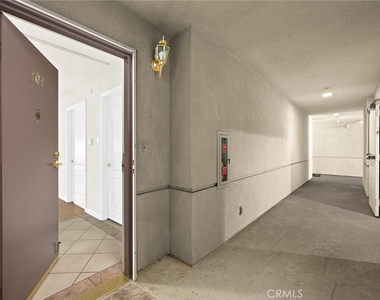 208 N Lincoln Avenue - Photo Thumbnail 4