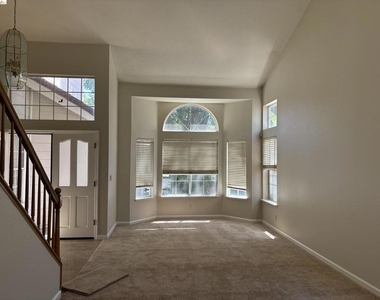 5021 Chaparral Ct - Photo Thumbnail 15